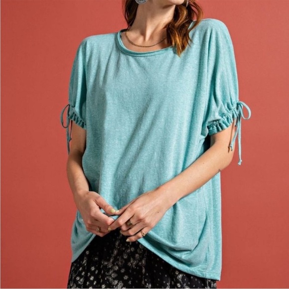 easel Tops - NWT Easel Tunic Top With Tie Ruffle Sleeves
